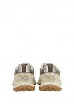 Deportivos beige estampados