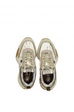 Deportivos beige estampados