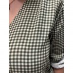 Blusa de Cuadros Anudada