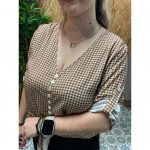 Blusa de Cuadros Anudada