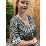 Blusa de Cuadros Anudada