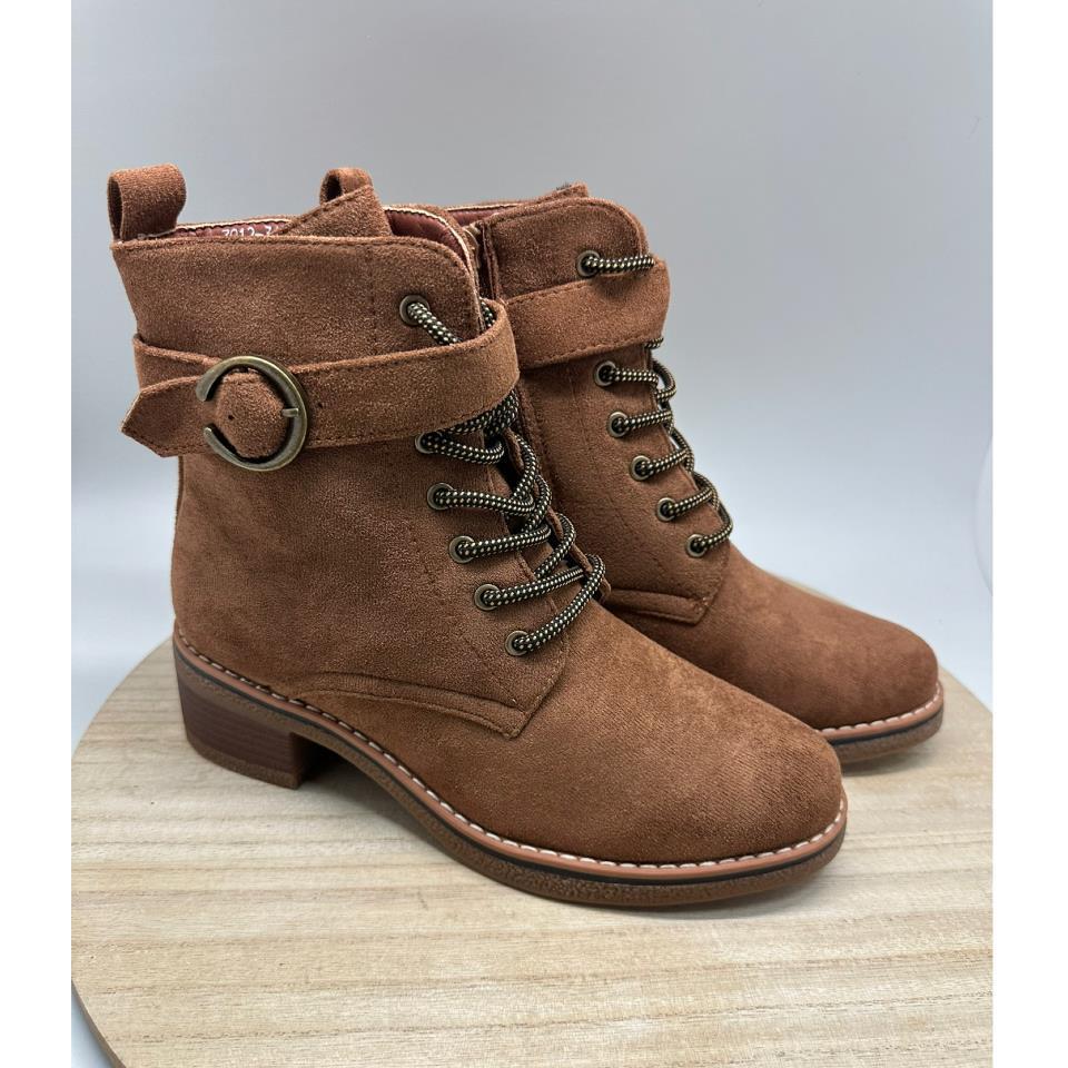 Bota Cordón Ante con Tacón