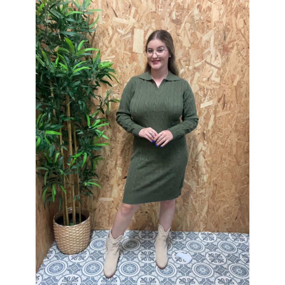 Vestido de Punto Espiga con Cuello Camisa