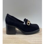Mocasín Tacón Ante con Cadena