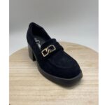 Mocasín Tacón Ante con Cadena