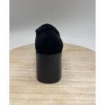 Mocasín Tacón Ante con Cadena