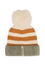 Gorro de punto a rayas con pompón